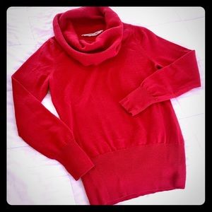 🌹 Athleta red cozy sweater quality made